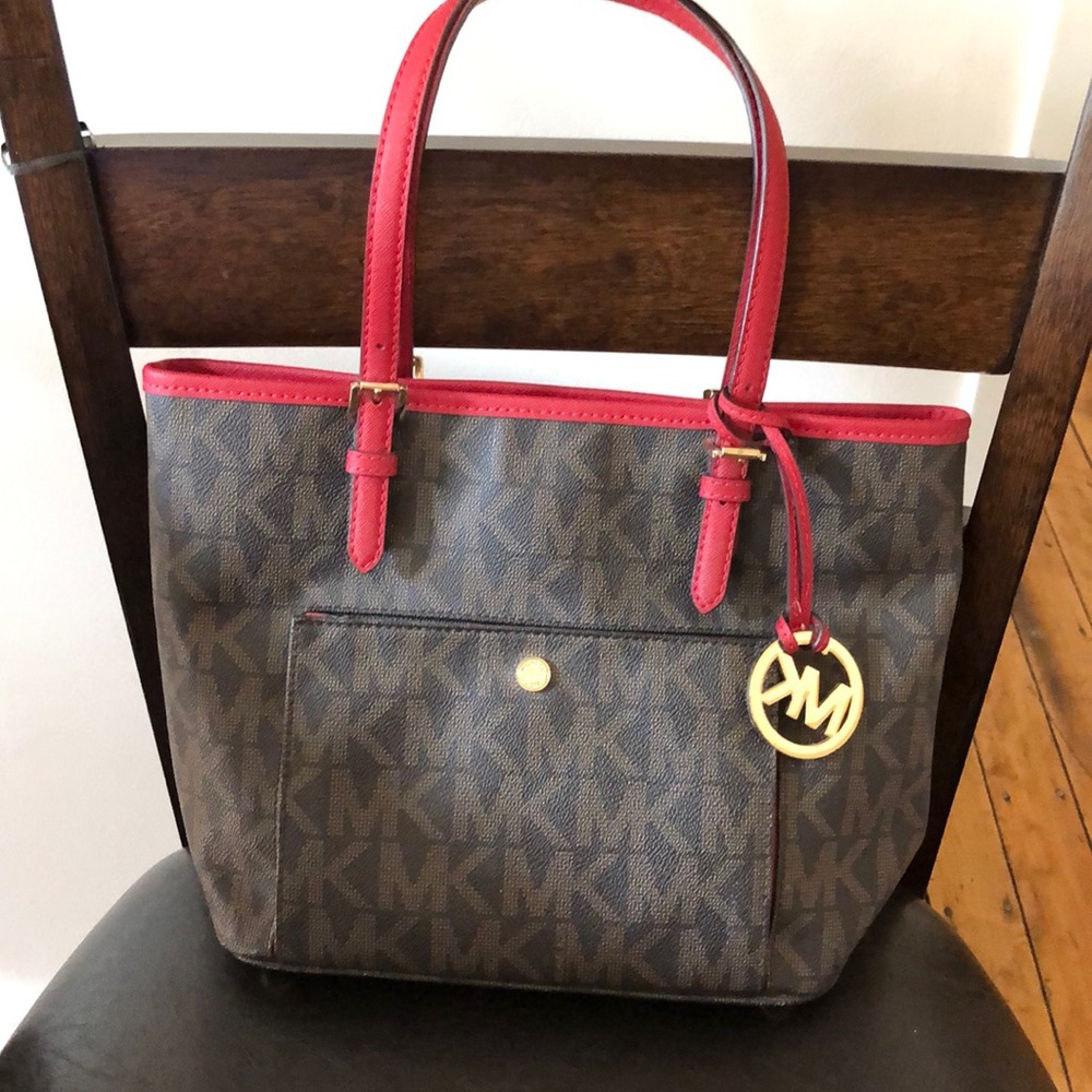 Michael Kors pocketbook